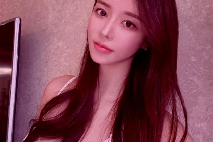 Luna, 36 — Escort in Luochang, China