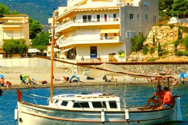 Luna, 36 — Escort in Portbou, Spain