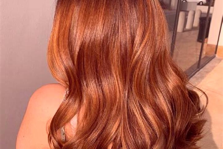 Luna, 37, a chestnut brown-eyed slavic companion based in Gadamabad. Offering Massage, 69, A-Level. Available for incall and outcall, day and evening dates.
