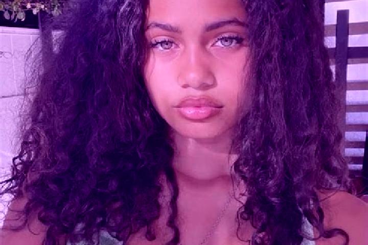 Luna, 37, a chestnut green-eyed mixed companion based in Coulogne. Offering Deep French Kissing, Massage, Overnight. Available for incall and outcall, overni...