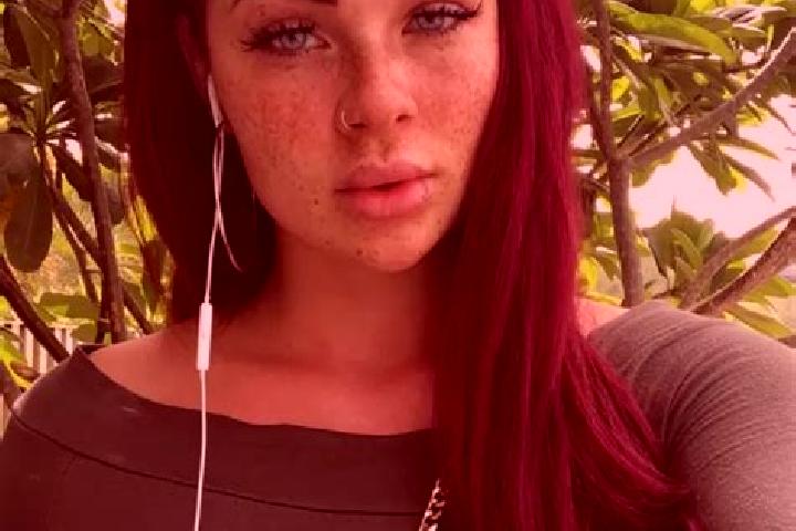 Luna, 37, a red green-eyed slavic companion based in Bonnyrigg Heights. Offering Duos, Dinner Date, Tantra, Massage. Available for incall and outcall, overni...