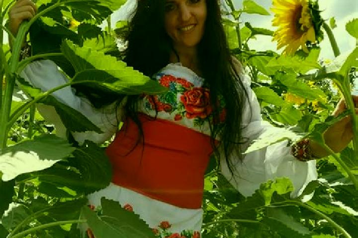 Luna, 37 — Escort in Pomichna, Ukraine