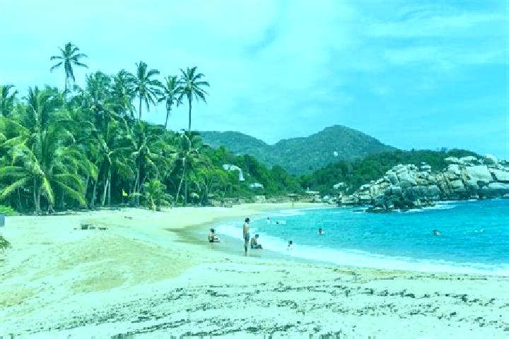 Luna, 37 — Escort in San Pedro, Colombia