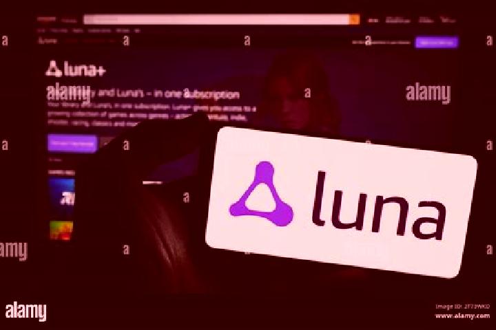 Luna, 37 — Escort in Tekstylnyk, Ukraine