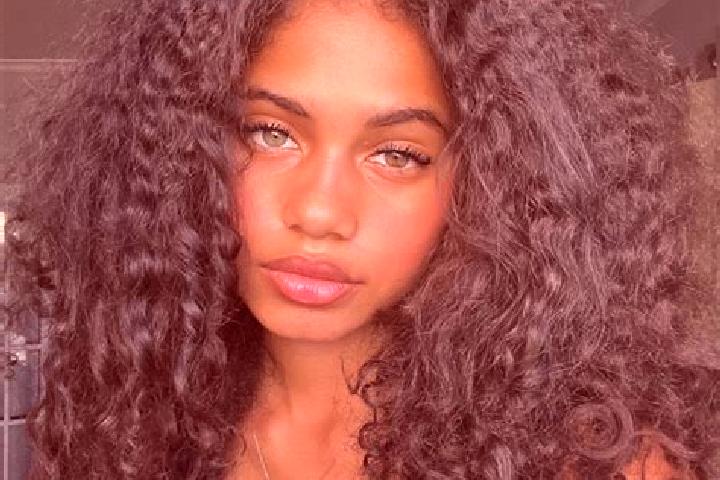 Luna, 38, a black blue-eyed ebony companion based in Studinita. Offering BDSM, Fetish, Duos, CIM, Erotic Massage. Available for incall and outcall, overnight...