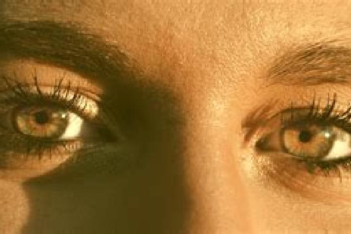 Luna, 38, a black hazel-eyed mediterranean companion based in Courbevoie. Offering Roleplay, BDSM, OWO. Available for incall and outcall, day and evening dates.