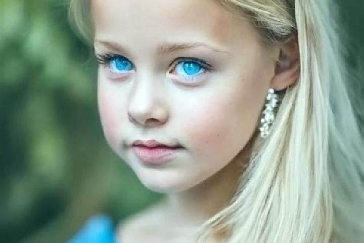 Luna, 38, a blonde blue-eyed middle eastern companion based in Doezum. Offering CIM, Overnight, Roleplay. Available for incall and outcall, overnight booking...