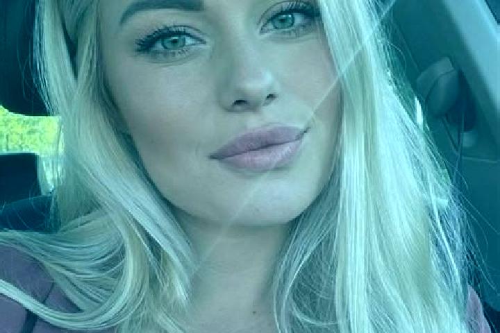 Luna, 38, a blonde hazel-eyed slavic companion based in Asagikaraman. Offering CIM, A-Level, 69, Tantra. Available for incall and outcall, day and evening da...