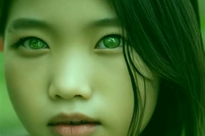 Luna, 38, a brunette green-eyed asian companion based in Badenhausen. Offering Couples, Tantra, OWO. Available for incall and outcall, day and evening dates.