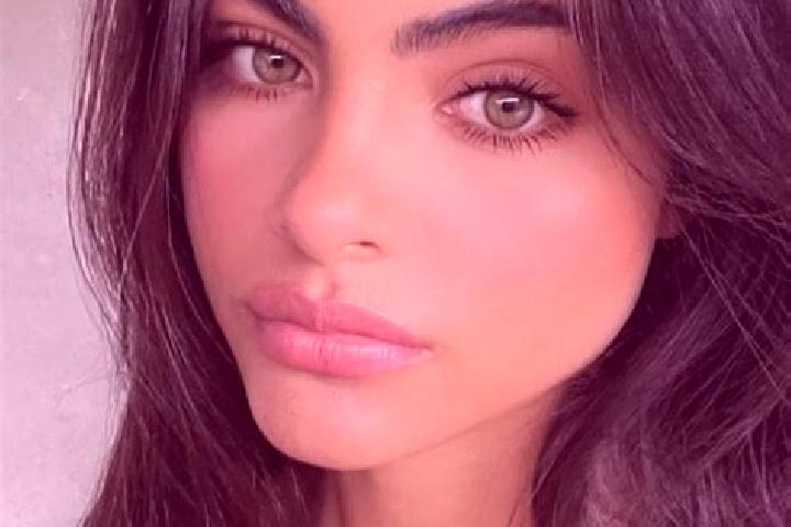 Luna, 38, a brunette green-eyed indian companion based in Monteria. Offering A-Level, Travel Companion, OWO, Couples. Available for incall and outcall, day a...