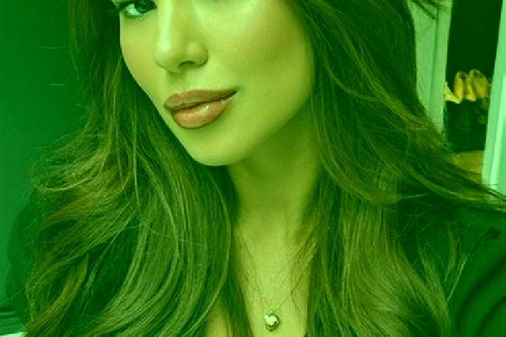 Luna, 38, a chestnut dark-eyed latina companion based in La Clusaz. Offering BDSM, Duos. Available for incall and outcall, overnight bookings available.