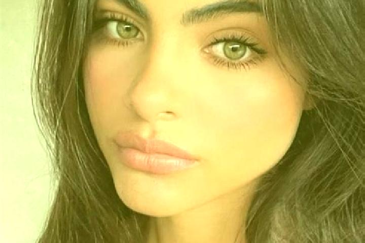Luna, 39, a brunette dark-eyed indian companion based in Micieces de Ojeda. Offering Massage, Party Girl. Available for incall and outcall, day and evening d...