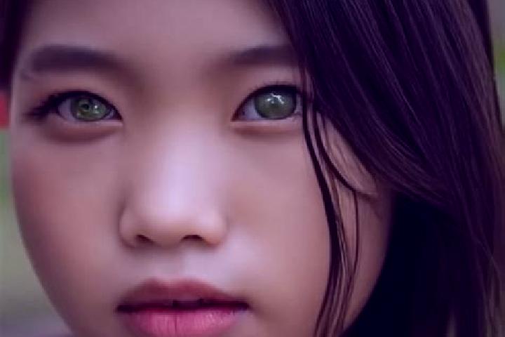 Luna, 39, a chestnut green-eyed asian companion based in Sarmeola. Offering Couples, Tantra, Dinner Date, OWO. Available for incall and outcall, day and even...