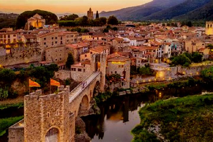 Luna, 39 — Escort in Besalu, Spain