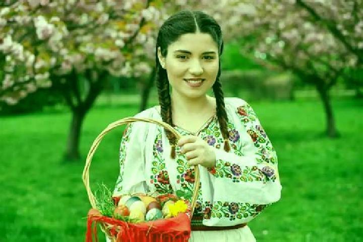 Luna, 39 — Escort in Coarnele Caprei, Romania