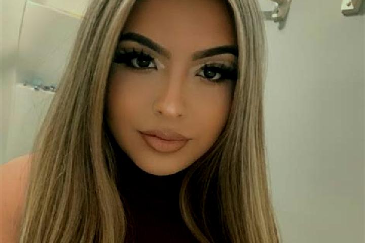 Madison, 20, a blonde grey-eyed latina companion based in Flexanville. Offering Fetish, Tantra, Roleplay. Available for incall and outcall, day and evening d...