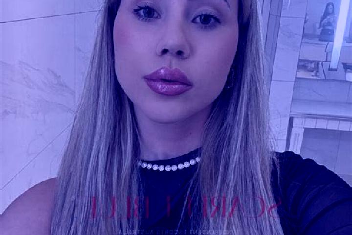 Madison, 20 — Escort in Coronel Macedo, Brazil