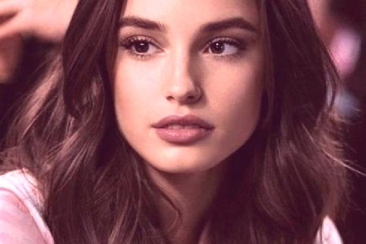 Madison, 21, a brunette brown-eyed indian companion based in Pishchane. Offering Couples, Erotic Massage, Overnight, Domination. Available for incall and out...