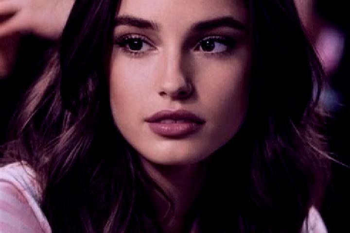 Madison, 21, a brunette brown-eyed mediterranean companion based in Katano. Offering Roleplay, Tantra, Duos. Available for incall and outcall, day and evenin...