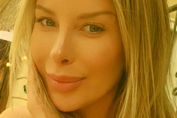 Madison, 21, a chestnut green-eyed caucasian companion based in Nueva Granada. Offering Prostate Massage, Erotic Massage, BDSM, 69, Massage. Available for in...
