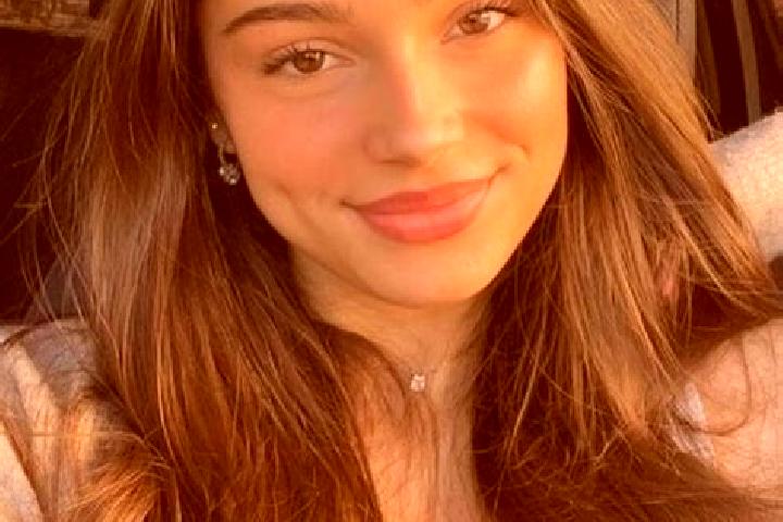 Madison, 21, a chestnut hazel-eyed slavic companion based in Dese. Offering Deep French Kissing, Girlfriend Experience, A-Level, OWO. Available for incall an...