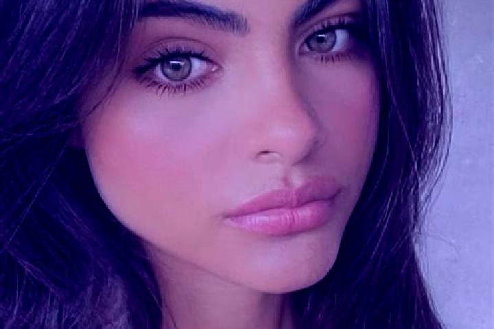 Madison, 21, a dark blonde hazel-eyed middle eastern companion based in Quixinge. Offering Fetish, Girlfriend Experience, Roleplay, Overnight. Available for ...