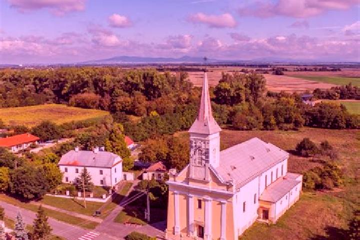 Madison, 21 — Escort in Komjatice, Slovakia