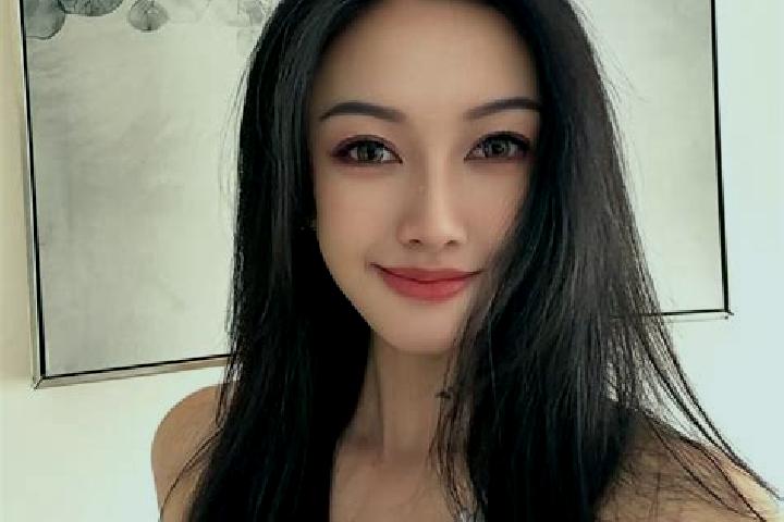 Madison, 21 — Escort in Yaohua, China