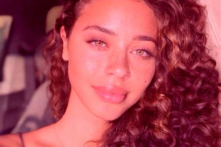 Madison, 22, a black hazel-eyed ebony companion based in Hoover. Offering Massage, Tantra, Deep French Kissing, Party Girl, Girlfriend Experience. Available ...