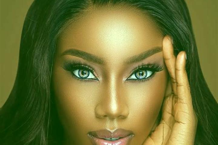 Madison, 22, a chestnut blue-eyed ebony companion based in Csorna. Offering Prostate Massage, Roleplay, Girlfriend Experience. Available for incall and outca...