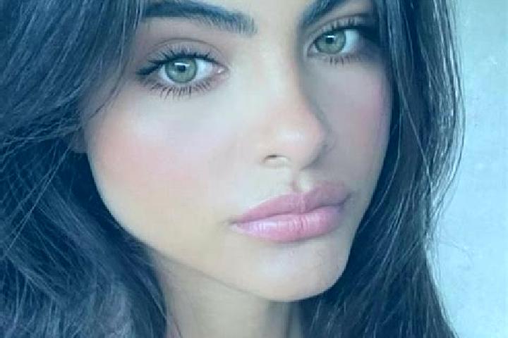 Madison, 23, a brunette green-eyed middle eastern companion based in Labuhan Deli. Offering 69, Roleplay, Deep French Kissing, OWO, Massage. Available for in...