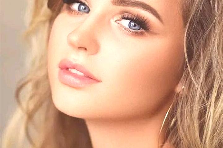 Madison, 23, a dark blonde blue-eyed caribbean companion based in Marpole South. Offering 69, Dinner Date, Massage. Available for incall and outcall, overnig...