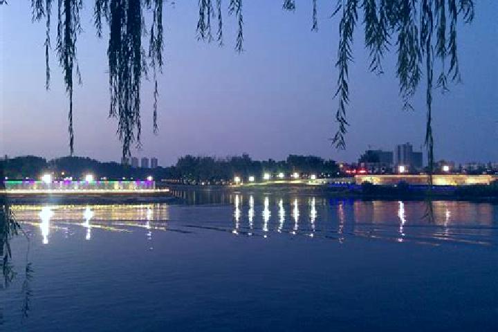 Madison, 23 — Escort in Luohe, China