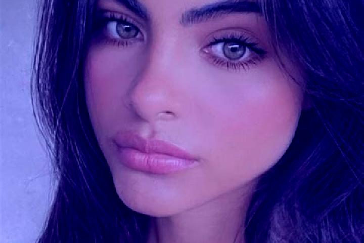 Madison, 24, a brunette grey-eyed indian companion based in Benld. Offering Tantra, CIM, Deep French Kissing. Available for incall and outcall, overnight boo...
