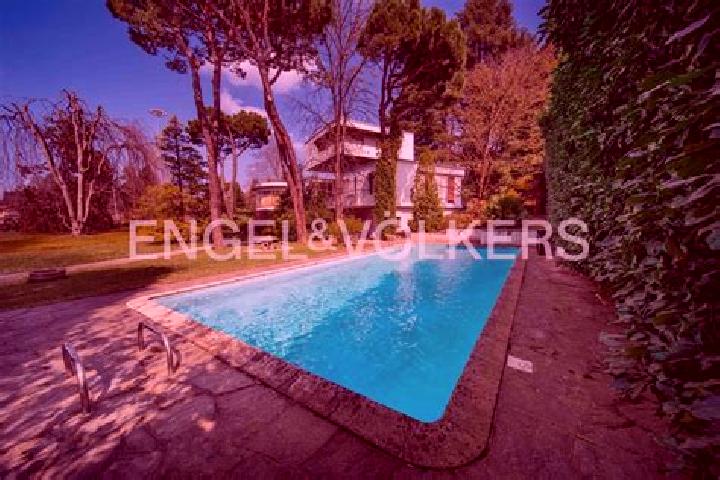 Madison, 24 — Escort in Casorate Sempione, Italy