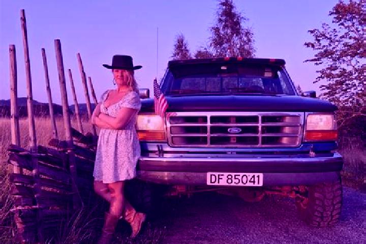 Madison, 24 — Escort in Hemnes, Norway