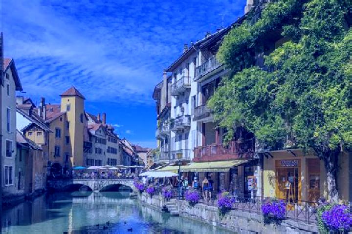 Madison, 24 — Escort in Manspach, France