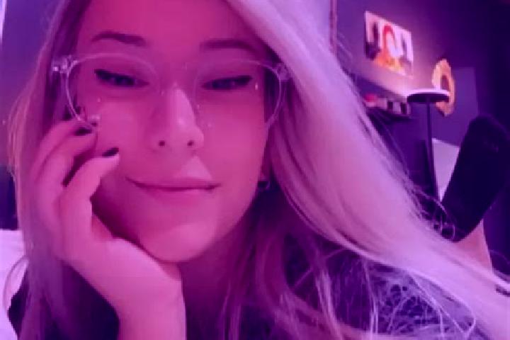 Madison, 25, a auburn amber-eyed indian companion based in Sobral de Monte Agraco. Offering Prostate Massage, Domination, Striptease. Available for incall an...