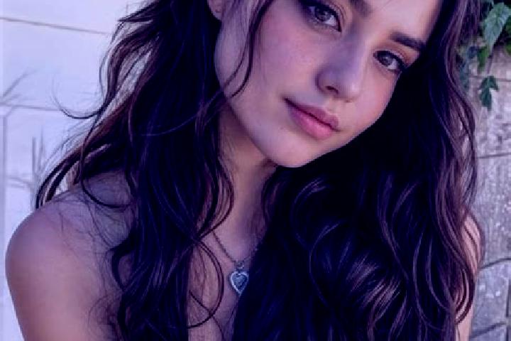 Madison, 25, a black hazel-eyed mixed companion based in Kuanbang. Offering Couples, A-Level, Party Girl. Available for incall and outcall, overnight booking...