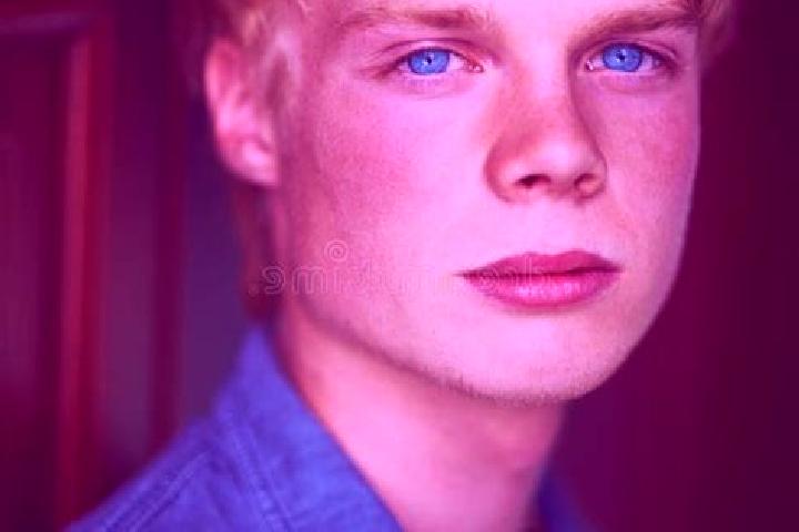 Madison, 25, a blonde blue-eyed asian companion based in Malabo. Offering OWO, Duos, Roleplay. Available for incall and outcall, day and evening dates.