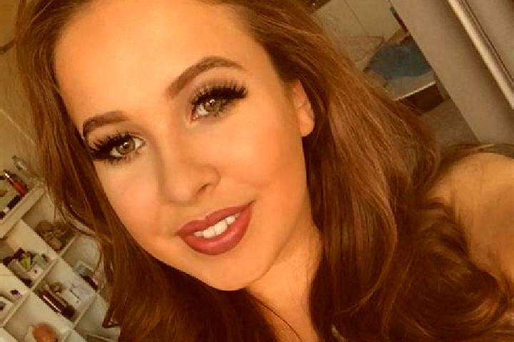 Madison, 26, a red dark-eyed european companion based in Loiyangalani. Offering Party Girl, Prostate Massage, A-Level, Deep French Kissing. Available for inc...