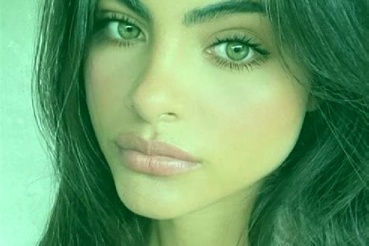 Madison, 27, a brunette dark-eyed caucasian companion based in Eppegem. Offering Erotic Massage, Girlfriend Experience, Roleplay, Overnight, Dinner Date. Ava...
