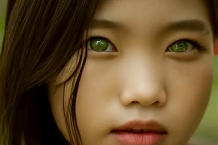 Madison, 27, a chestnut green-eyed asian companion based in Chablis. Offering OWO, Fetish. Available for incall and outcall, day and evening dates.