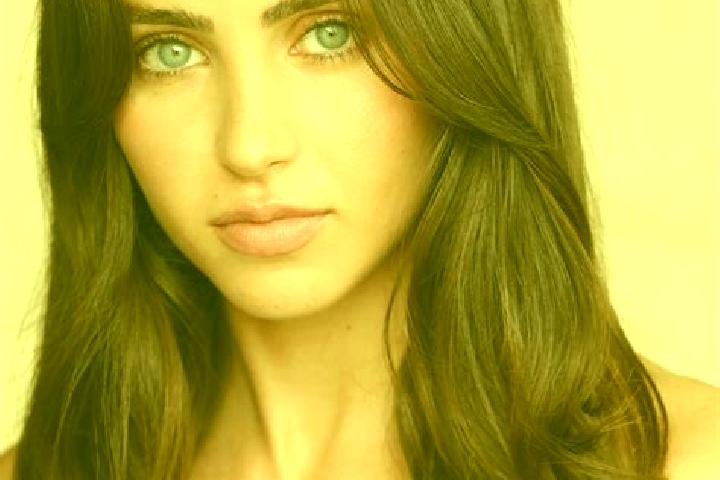 Madison, 28, a blonde brown-eyed indian companion based in Tanping. Offering OWO, GFE, CIM. Available for incall and outcall, day and evening dates.