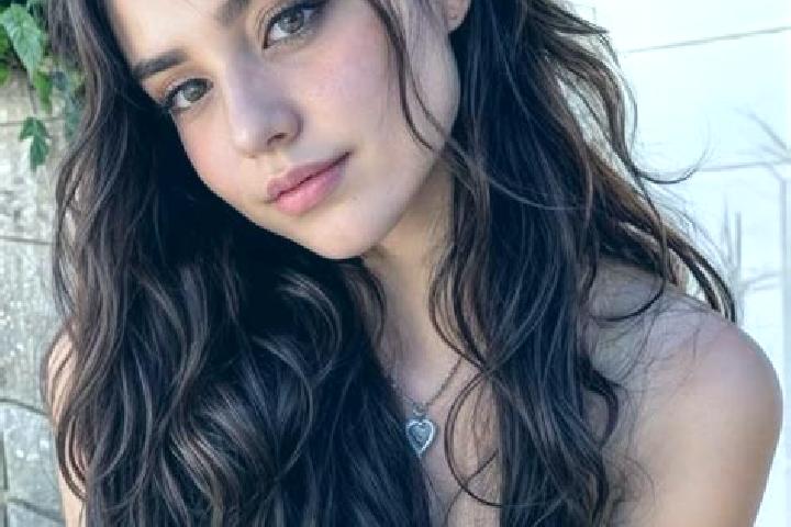 Madison, 28, a dark blonde hazel-eyed latina companion based in Lalden. Offering Prostate Massage, Domination, A-Level. Available for incall and outcall, ove...