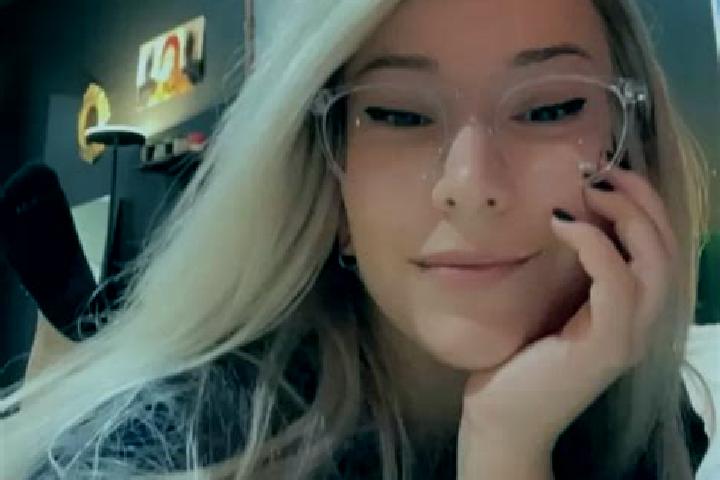Madison, 29, a blonde grey-eyed caucasian companion based in Shimbillo. Offering Erotic Massage, Party Girl, CIM, Duos. Available for incall and outcall, day...