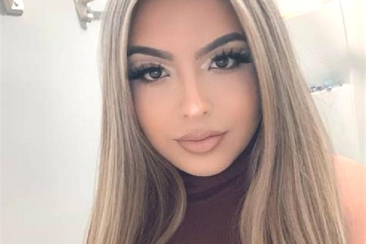 Madison, 29, a blonde grey-eyed latina companion based in Pressig. Offering Erotic Massage, Dinner Date, Domination, Couples. Available for incall and outcal...