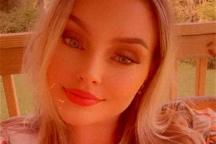 Madison, 29 — Escort in Lakin, United States