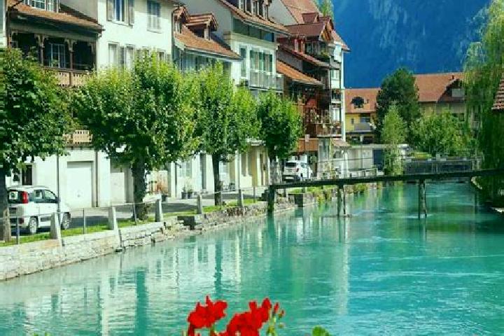Madison, 29 — Escort in Lully, Switzerland
