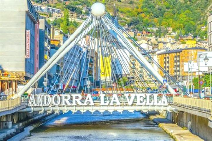Madison, 29 — Escort in Vila, Andorra